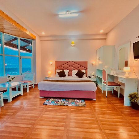 Hadimba Hill View By Hadimba Palace, Manali - Premium Room ! Family Hotel ! Parking ! Near Hadimba Temple Extérieur photo