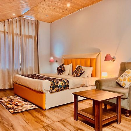 Hadimba Hill View By Hadimba Palace, Manali - Premium Room ! Family Hotel ! Parking ! Near Hadimba Temple Extérieur photo
