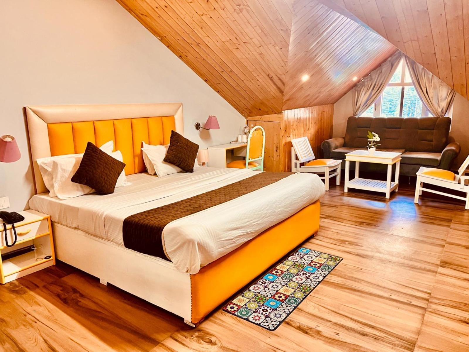 Hadimba Hill View By Hadimba Palace, Manali - Premium Room ! Family Hotel ! Parking ! Near Hadimba Temple Extérieur photo