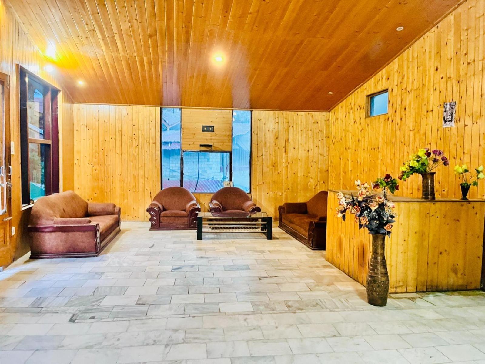 Hadimba Hill View By Hadimba Palace, Manali - Premium Room ! Family Hotel ! Parking ! Near Hadimba Temple Extérieur photo