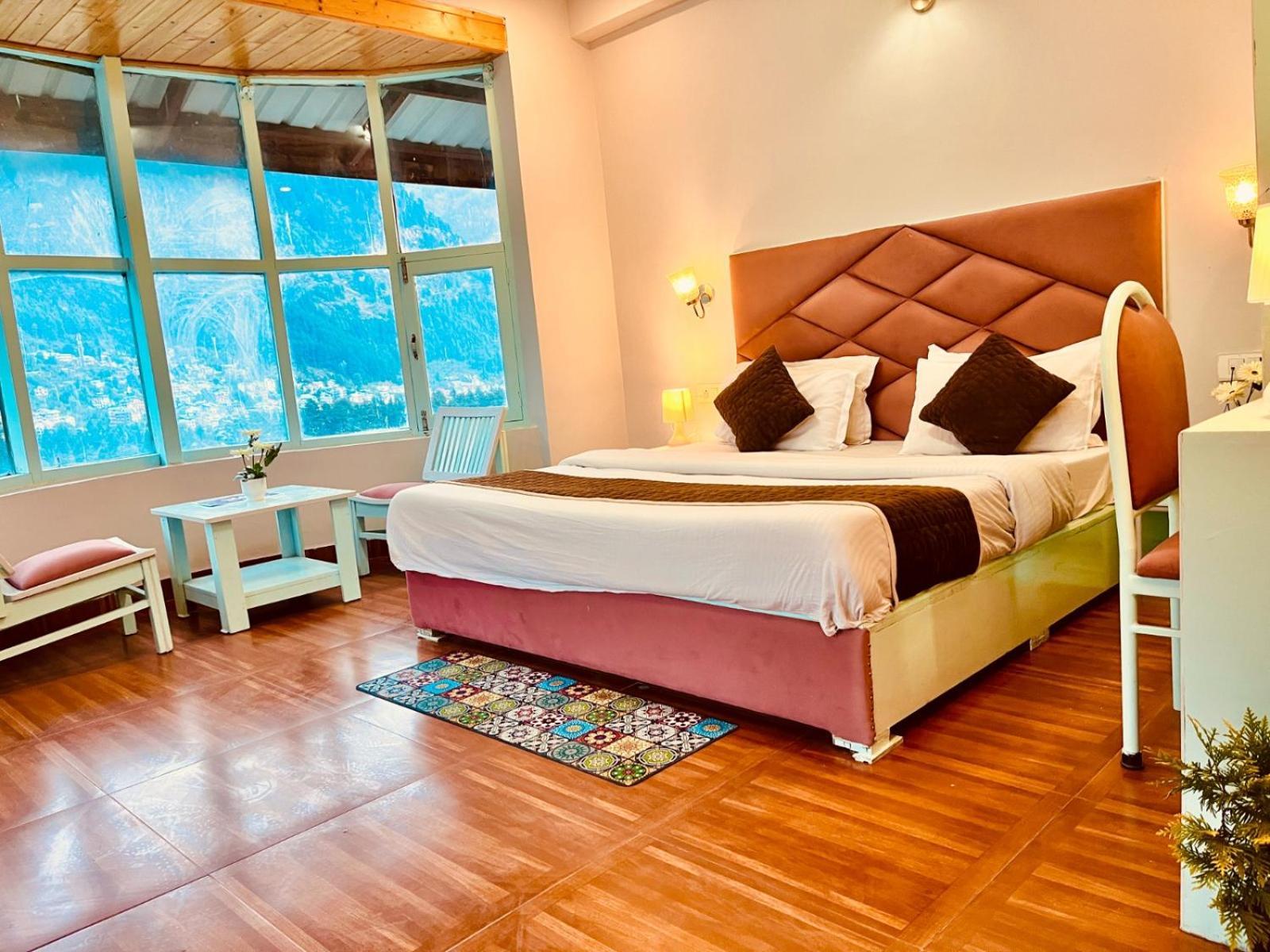 Hadimba Hill View By Hadimba Palace, Manali - Premium Room ! Family Hotel ! Parking ! Near Hadimba Temple Extérieur photo
