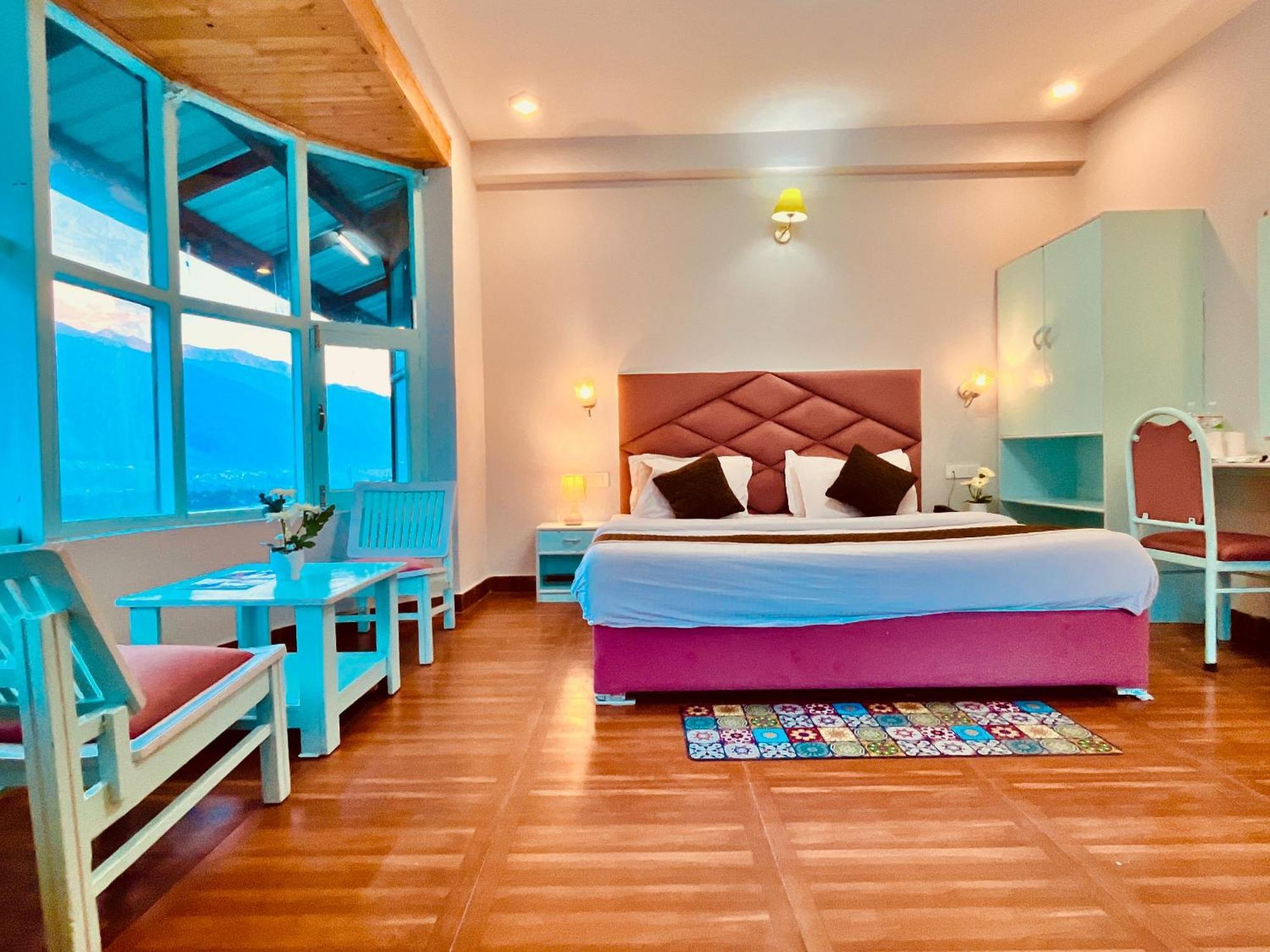 Hadimba Hill View By Hadimba Palace, Manali - Premium Room ! Family Hotel ! Parking ! Near Hadimba Temple Extérieur photo