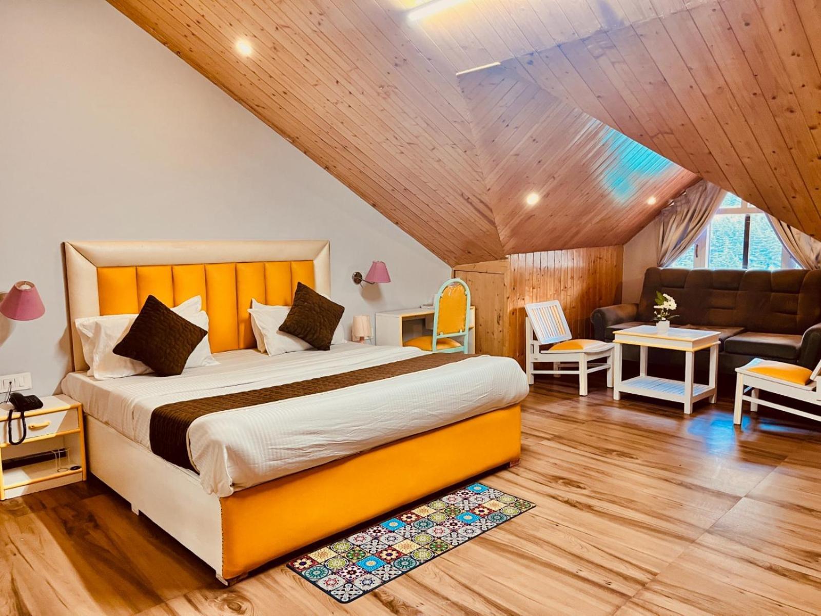 Hadimba Hill View By Hadimba Palace, Manali - Premium Room ! Family Hotel ! Parking ! Near Hadimba Temple Extérieur photo
